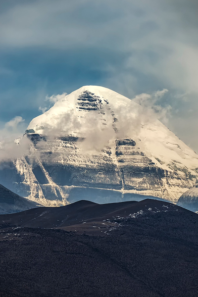 beautiful shot snowy mount kailash taqin county ali prefecture tibet china 1